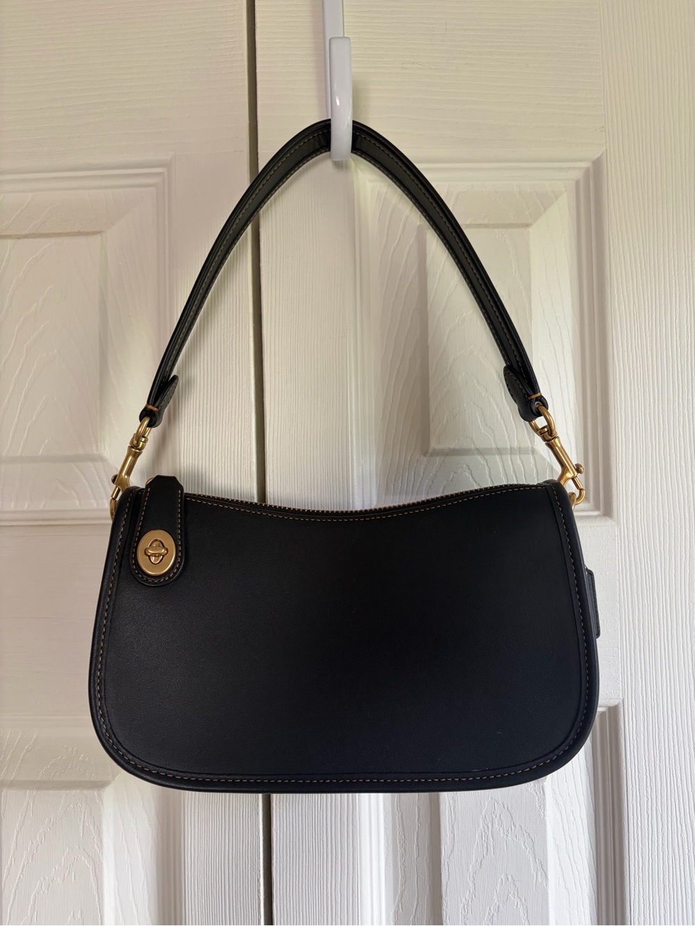 COACH Black Swinger Shoulder/Crossbody Bag with Gold Hardware